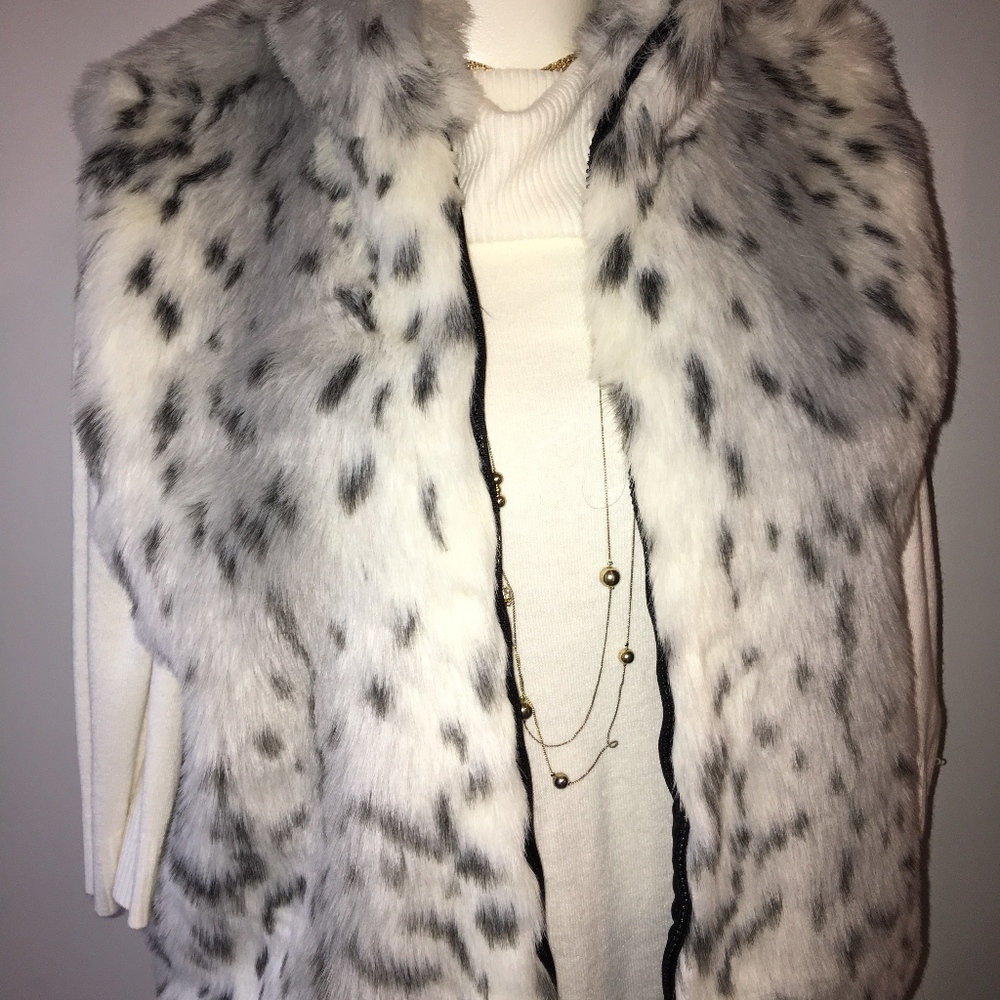 Elements White and Black Faux Fur Vest